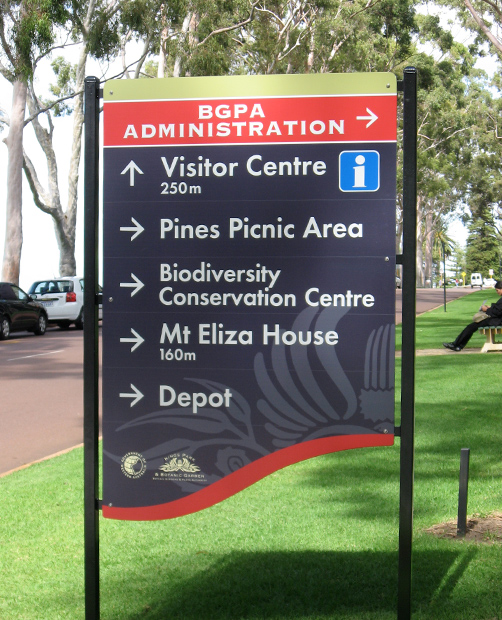 Vehicle and pedestrian wayfinding Sign at King's Park, Perth